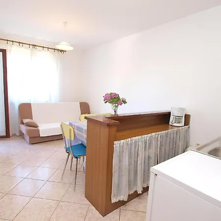 Appartement Fuer 4 Personen Ca 35 Qm In Valbandon, Istrien Istrische Riviera Valbandon